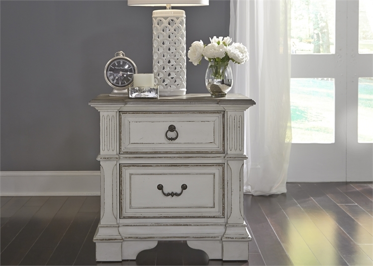 Abbey Park Panel Bed 6 Piece Bedroom Set in Antique White Finish